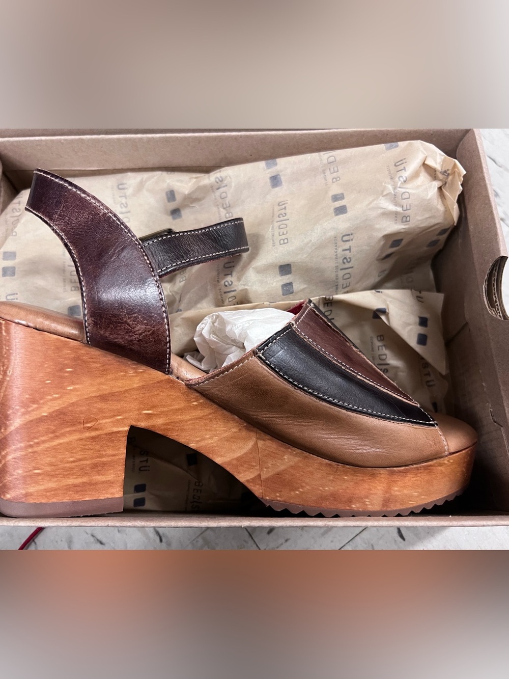 SOLD OUT
Bed Stu Jetsetter Clog Sandals Cold Brew Rustic NEW - Picture 14 of 16